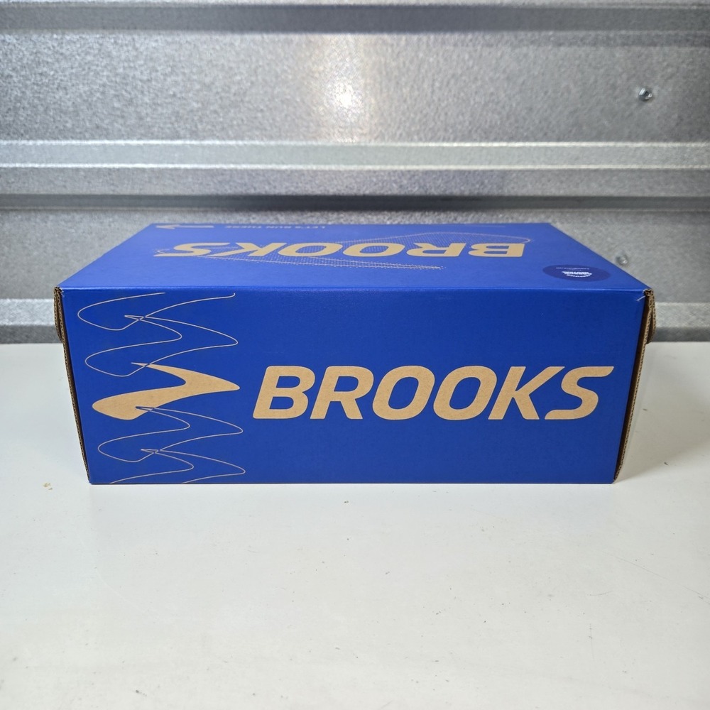 Brooks Ghost Max 2 Minnie Mouse Men's Running Shoes Size 10 (D) runDisney | NEW - Picture 13 of 14